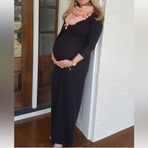 Beautiful Old Navy Black Maxi Dress Size Small